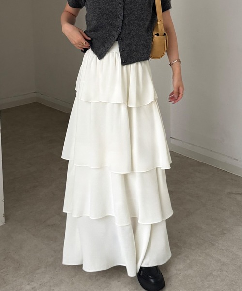 JUNOAH（ジュノア）の「【薄くて軽いジョーゼット生地】ハイウエストティアードスカート（スカート・レディース・ホワイト/チャコール/ブラック・SMALL/MEDIUM/LARGE）」の15枚目の写真