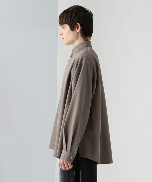 HARE（ハレ）の「メタルボタンタックデザインシャツ(HARE