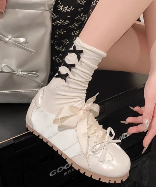 LADY LIKE(レディライク)の「バレーシューズ風ガーリースニーカー(スニーカー・レディース・ピンク/ホワイト・23.5cm/24.0cm/24.5cm)」の7枚目の写真