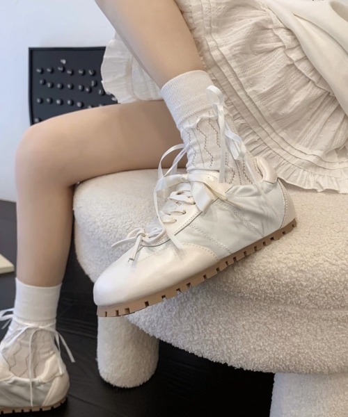 LADY LIKE(レディライク)の「バレーシューズ風ガーリースニーカー(スニーカー・レディース・ピンク/ホワイト・23.5cm/24.0cm/24.5cm)」の14枚目の写真