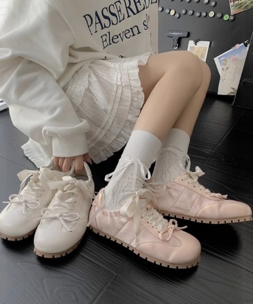 LADY LIKE(レディライク)の「バレーシューズ風ガーリースニーカー(スニーカー・レディース・ピンク/ホワイト・23.5cm/24.0cm/24.5cm)」の5枚目の写真
