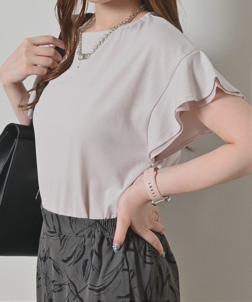 Honeys（ハニーズ）の「【ハニさら・接触冷感・吸水速乾・ＵＶカット】フリル袖Ｔシャツ（Tシャツ/カットソー・レディース・ネイビー/グリーン/ピンク/オフホワイト/ライトイエロー/ブラック/ライトブルー/ライトベージュ/ブラウン・3L/L/LL/M/S）」の4枚目の写真