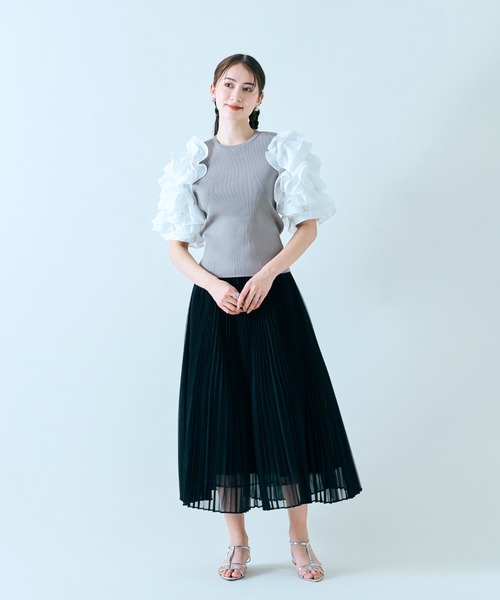 Audie a Muses(オーディアミューズ)の「マットオーガンジープリーツスカート(スカート・レディース・ベージュ/ブラック・38/42)」の6枚目の写真