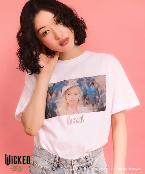 ADAM ET ROPE'（アダムエロペ）の「【WEB限定】ウィキッド for ADAM ET ROPE TEE（Tシャツ/カットソー・レディース・ホワイト系その他/ホワイト系その他3/ブラック/ブラック系その他2/ブラック系その他/ホワイト系その他2・S/M）」の11枚目の写真