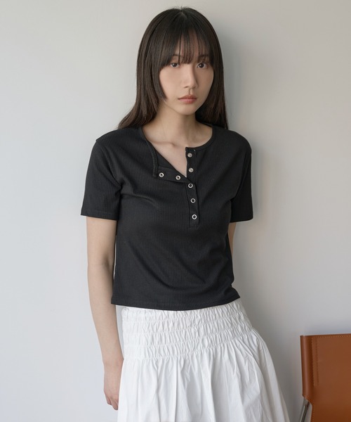 UNE ORIGINAL】 ヘンリーネックシルバースナップボタンリブ半袖