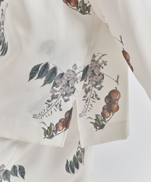 louren(ローレン )の「《ZOZOTOWN限定》【Louren/ローレン】botanical open collar shirts/ボタニカル柄オープンカラーシャツ/ブラウス(シャツ/ブラウス・レディース・アイボリー・FREE)」の3枚目の写真