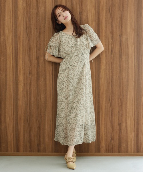 mysty woman(ミスティウーマン)の「リボンミュール 492310(パンプス・レディース・ブラック/ゴールド・MEDIUM/LARGE)」の14枚目の写真