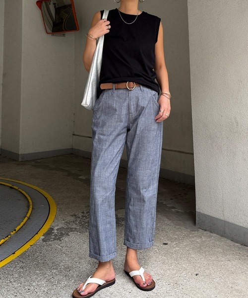 LBC(エルビーシー)の「コットンシャンブレーテーパードパンツ(その他パンツ・レディース・ブラック/チャコール/ネイビー/ベージュ/ピンク・S/M/L)」の4枚目の写真