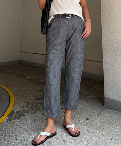 LBC(エルビーシー)の「コットンシャンブレーテーパードパンツ(その他パンツ・レディース・ブラック/チャコール/ネイビー/ベージュ/ピンク・S/M/L)」の2枚目の写真