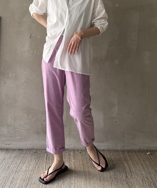 LBC(エルビーシー)の「コットンシャンブレーテーパードパンツ(その他パンツ・レディース・ブラック/チャコール/ネイビー/ベージュ/ピンク・S/M/L)」の16枚目の写真