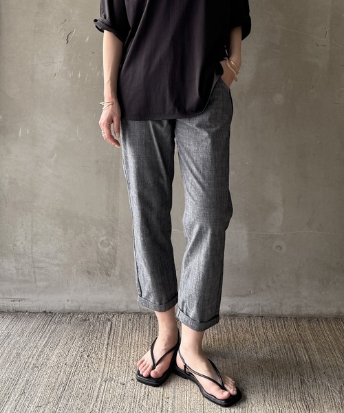 LBC(エルビーシー)の「コットンシャンブレーテーパードパンツ(その他パンツ・レディース・ブラック/チャコール/ネイビー/ベージュ/ピンク・S/M/L)」の22枚目の写真