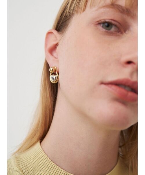 ELENDEEK(エレンディーク)の「ニュアンスメタルマルチピアス(ピアス(両耳用)・レディース・シルバー/ゴールド・FREE)」の4枚目の写真