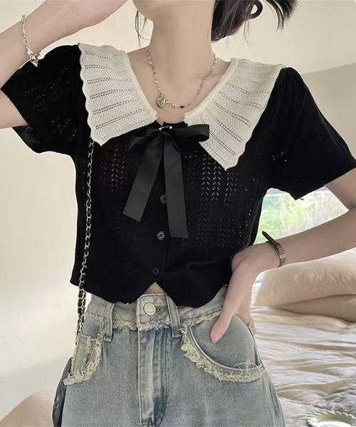 AsheKsha(アシクシャ)の「【新作】カットアウト・ラペル・ニット・ショートトップ(Tシャツ/カットソー・レディース・ブラック/グレー/ベージュ・F)」の1枚目の写真
