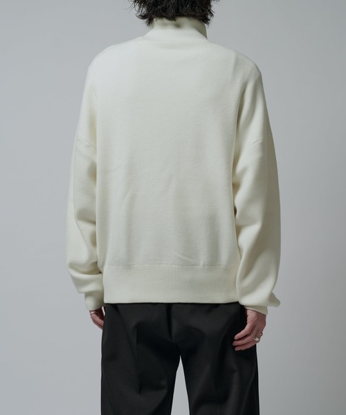 Lui's（ルイス）の「ウォッシャブルBIGニットタートル（ニット/セーター・メンズ・ブラウン/ホワイト/チャコールグレー/ブラック・FREE）」の13枚目の写真