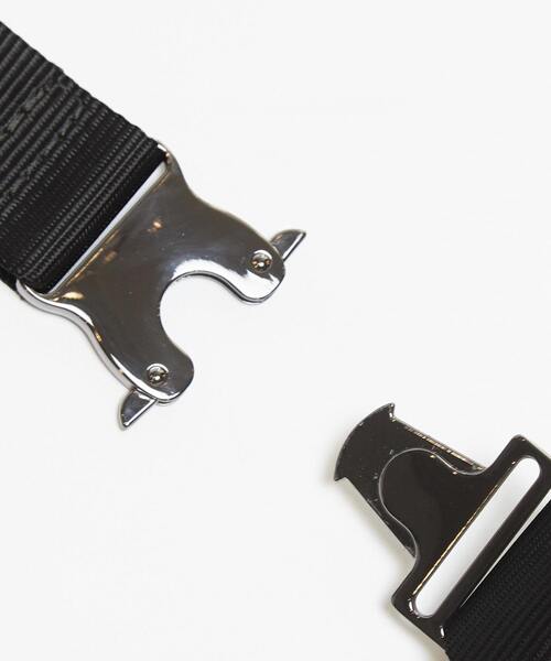 MEN'S MELROSE（メンズメルローズ）の「シュリンクフェイクレザー/ラウンドショルダーバッグ（ショルダーバッグ・メンズ・ブラック/ネイビー・9）」の7枚目の写真