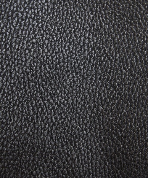 MEN'S MELROSE（メンズメルローズ）の「シュリンクフェイクレザー/ラウンドショルダーバッグ（ショルダーバッグ・メンズ・ブラック/ネイビー・9）」の11枚目の写真