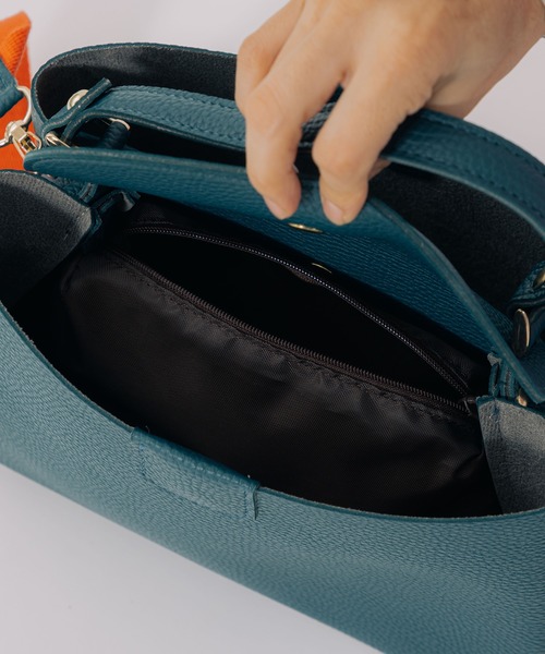 antic rag(アンティックラグ)の「Levy レヴィ(ハンドバッグ・レディース・ブラック/イエロー/グリーン/アイボリー/ブルーグリーン/チャコールグレー・FREE)」の9枚目の写真