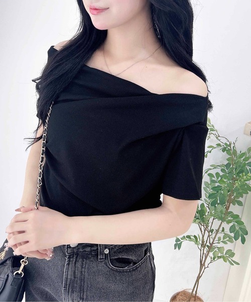 INGNI(イング)の「ドレープオフショルリブトップス(Tシャツ/カットソー・レディース・ブラック/グレー/オフホワイト・M)」の9枚目の写真