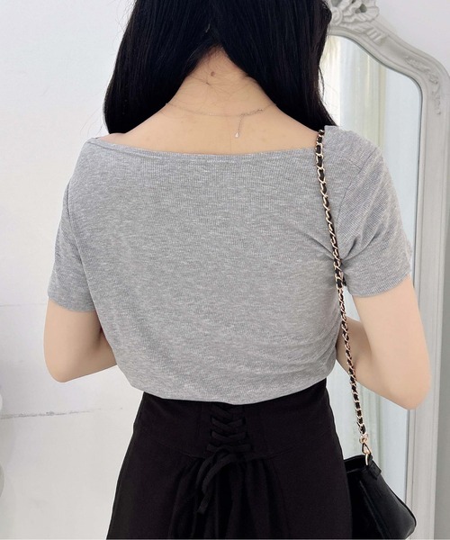 INGNI(イング)の「ドレープオフショルリブトップス(Tシャツ/カットソー・レディース・ブラック/グレー/オフホワイト・M)」の15枚目の写真