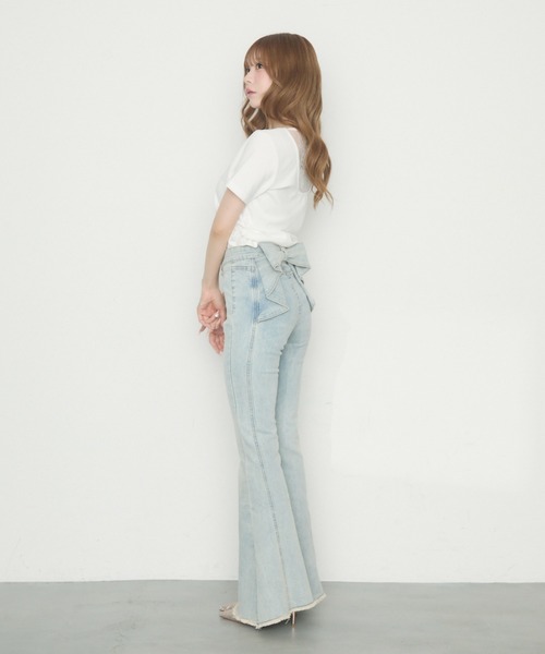 TITTY&CO.（ティティーアンドコー）の「バックリボンデニムパンツ（デニムパンツ・レディース・ホワイト/ブルー・MEDIUM/SMALL）」の8枚目の写真