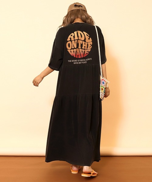 anap mimpi（アナップミンピ）の「ピグメント加工 ティアードロングワンピース（ワンピース・レディース・イエロー/グリーン/ブラック・FREE）」の2枚目の写真