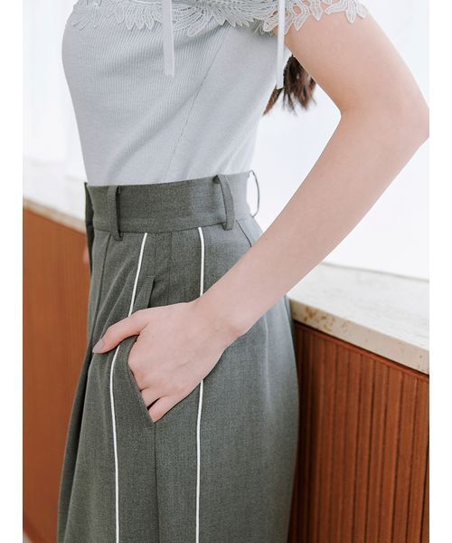 SNIDEL（スナイデル）の「タックラインパンツ（その他パンツ・レディース・ベージュ/グレー/ライトブルー・0/1）」の16枚目の写真