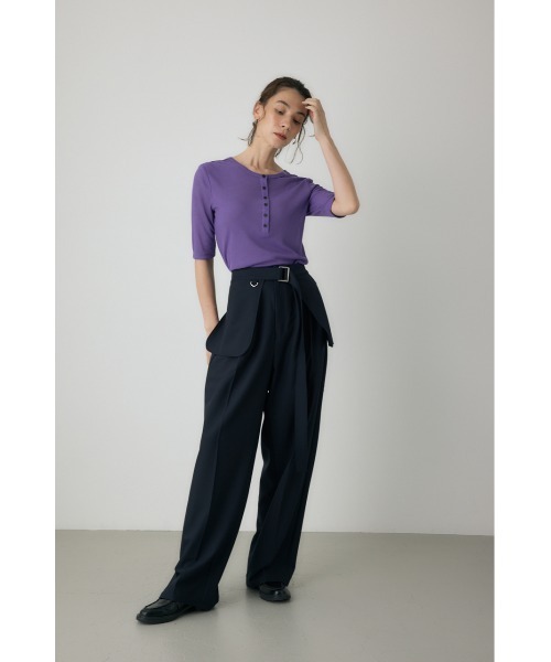 crie conforto(クリーコンフォルト)の「バックオープンヘンリーネックTシャツ 秋服 / 2WAY(Tシャツ/カットソー・レディース・パープル/アイボリー/ブラック/チャコールグレー/ブラウン・FREE)」の14枚目の写真