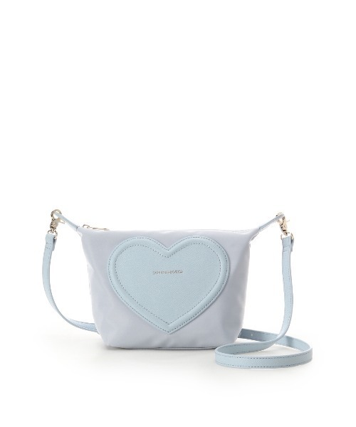 SAMANTHAVEGA(サマンサベガ)の「フロントハートナイロンショルダーバッグ(ショルダーバッグ・レディース・ブラック/ライトブルー/ピンク・FREE)」の1枚目の写真