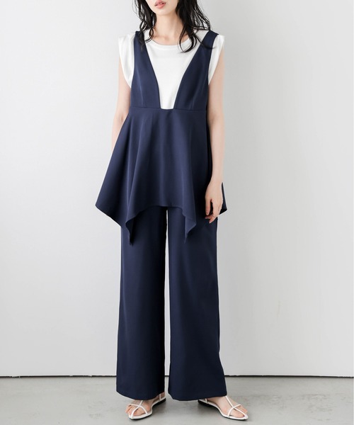 SUGAR BISKET（シュガービスケット）の「ドレープペプラムサロペット（サロペット/オーバーオール・レディース・ブラック/ネイビー/ベージュ/モカ・M/L）」の4枚目の写真