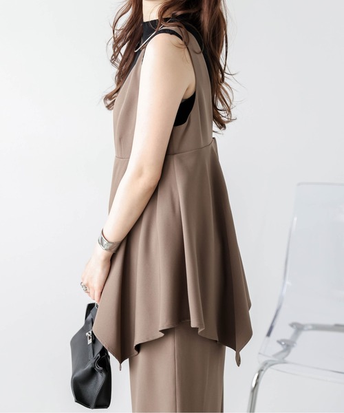 SUGAR BISKET（シュガービスケット）の「ドレープペプラムサロペット（サロペット/オーバーオール・レディース・ブラック/ネイビー/ベージュ/モカ・M/L）」の13枚目の写真