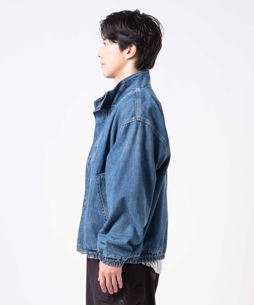 Mayday 公式アカウント1バーバリー　ブリットデニムシャツジャケット Levi's×US/Painted Customized Denim Trucker Jacket(リーバイス