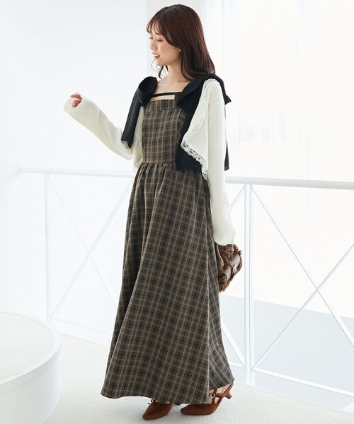 MAJESTIC LEGON（マジェスティックレゴン）の「配色肩リボンワンピース（ワンピース・レディース・ブラック/ベージュ/ベージュ系その他2/グレー系その他・MEDIUM/SMALL/X-SMALL）」の4枚目の写真