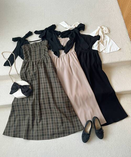 MAJESTIC LEGON（マジェスティックレゴン）の「配色肩リボンワンピース（ワンピース・レディース・ブラック/ベージュ/ベージュ系その他2/グレー系その他・MEDIUM/SMALL/X-SMALL）」の6枚目の写真