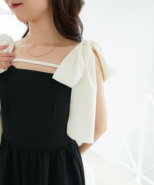 MAJESTIC LEGON（マジェスティックレゴン）の「配色肩リボンワンピース（ワンピース・レディース・ブラック/ベージュ/ベージュ系その他2/グレー系その他・MEDIUM/SMALL/X-SMALL）」の21枚目の写真