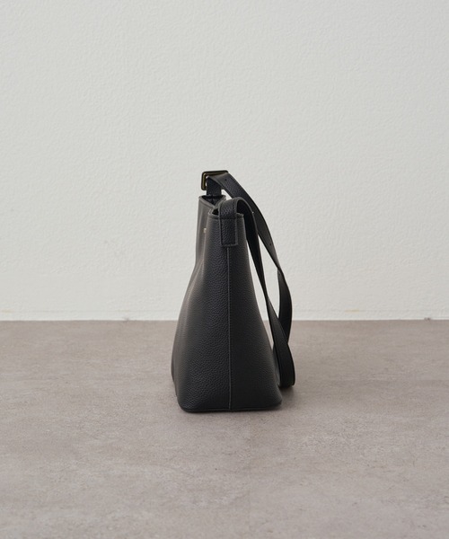 PUAL CE CIN（ピュアルセシン）の「フェイクレザーヴィンテージライクBAG（ショルダーバッグ・レディース・ブラック・FREE）」の7枚目の写真