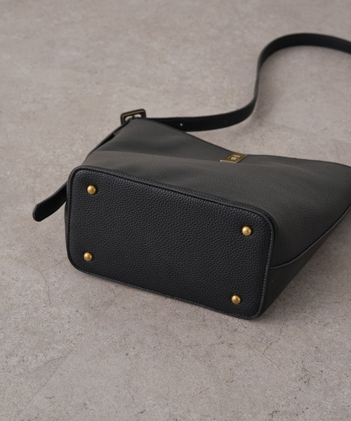 PUAL CE CIN（ピュアルセシン）の「フェイクレザーヴィンテージライクBAG（ショルダーバッグ・レディース・ブラック・FREE）」の12枚目の写真