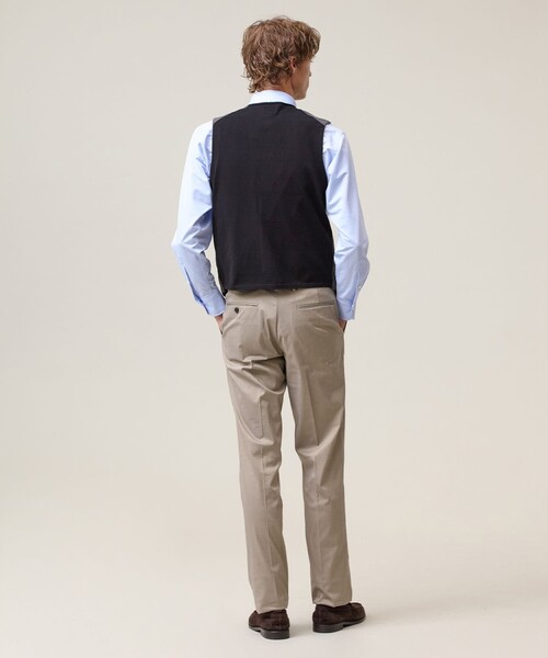 J.PRESS（ジェイプレス）の「重ねて映える洗練レイヤード【ストレッチ / イージーケア】【FLEX YARN】ハイゲージ ニットベスト（ベスト・メンズ・グレー系/ネイビー系・SMALL/MEDIUM/LARGE/X-LARGE）」の5枚目の写真