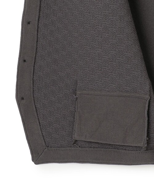 J.PRESS（ジェイプレス）の「重ねて映える洗練レイヤード【ストレッチ / イージーケア】【FLEX YARN】ハイゲージ ニットベスト（ベスト・メンズ・グレー系/ネイビー系・SMALL/MEDIUM/LARGE/X-LARGE）」の14枚目の写真