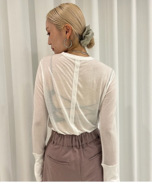 Ameri（アメリ）の「＜ZOZOTOWN限定＞TURN OVER DETAIL TOP（Tシャツ/カットソー・レディース・ホワイト/ブラック/ピンク・FREE）」の9枚目の写真