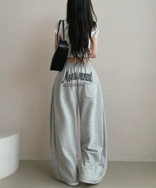 yuue' ( wear )(ユーイ)の「バックロゴスウェットワイドパンツ(スウェットパンツ・レディース・ネイビー/ブラック/グレー・FREE)」の14枚目の写真