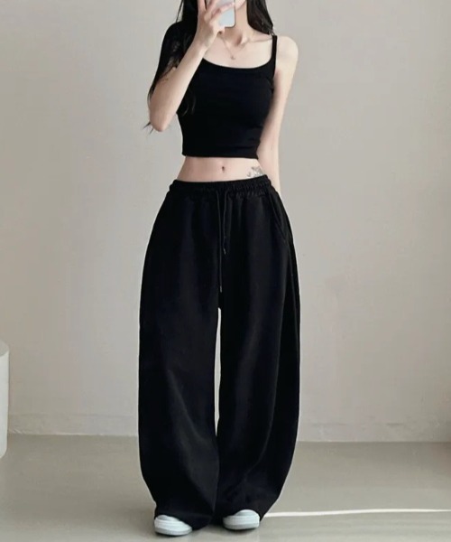 yuue' ( wear )(ユーイ)の「バックロゴスウェットワイドパンツ(スウェットパンツ・レディース・ネイビー/ブラック/グレー・FREE)」の6枚目の写真