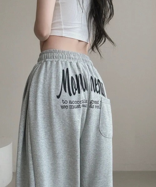 yuue' ( wear )(ユーイ)の「バックロゴスウェットワイドパンツ(スウェットパンツ・レディース・ネイビー/ブラック/グレー・FREE)」の10枚目の写真