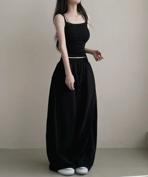 yuue' ( wear )(ユーイ)の「バックロゴスウェットワイドパンツ(スウェットパンツ・レディース・ネイビー/ブラック/グレー・FREE)」の7枚目の写真