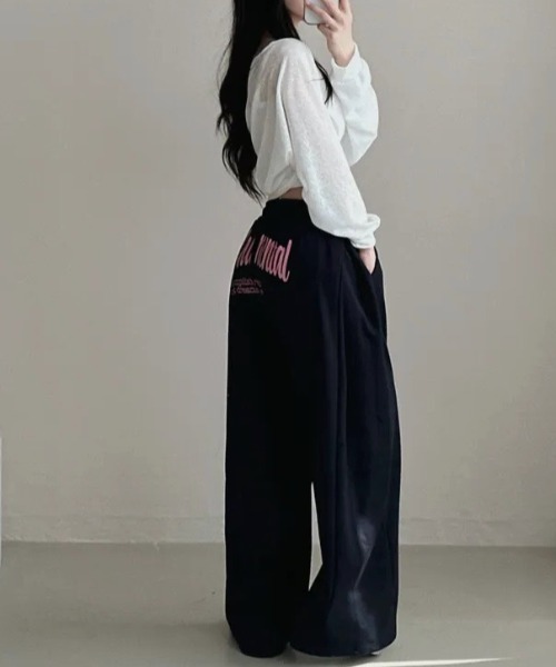 yuue' ( wear )(ユーイ)の「バックロゴスウェットワイドパンツ(スウェットパンツ・レディース・ネイビー/ブラック/グレー・FREE)」の19枚目の写真