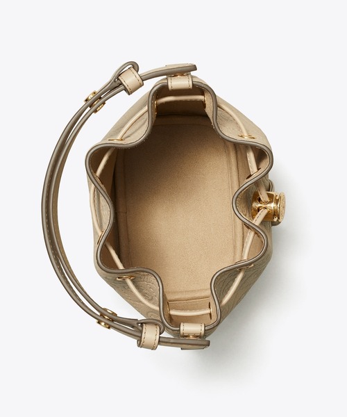 TORY BURCH(トリーバーチ)の「Tモノグラム ペブルド ミニバケットバッグ(ショルダーバッグ・レディース・ブラック/キャメル・ONE SIZE)」の9枚目の写真