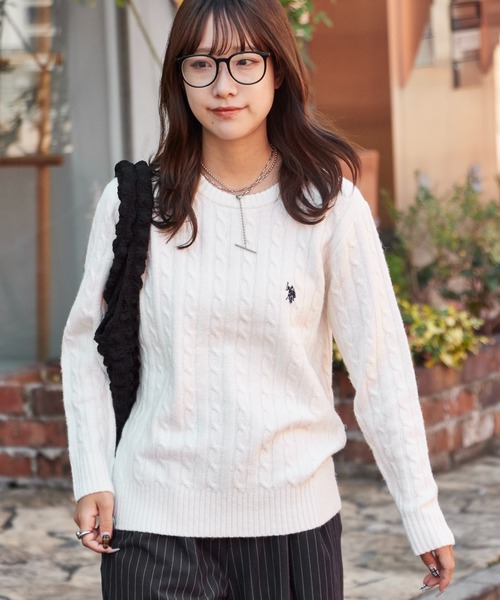 U.S. POLO ASSN.(ユーエスポロアッスン)の「U.S. POLO ASSN./ユーエスポロアッスン ウールクルーケーブルニット 冬服(ニット/セーター・レディース・チャコール/サックスブルー/アイボリー/ピンク/ベージュ・M/L)」の6枚目の写真
