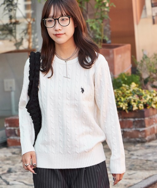 U.S. POLO ASSN.(ユーエスポロアッスン)の「U.S. POLO ASSN./ユーエスポロアッスン ウールクルーケーブルニット 冬服(ニット/セーター・レディース・チャコール/サックスブルー/アイボリー/ピンク/ベージュ・M/L)」の7枚目の写真