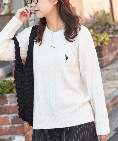 U.S. POLO ASSN.(ユーエスポロアッスン)の「U.S. POLO ASSN./ユーエスポロアッスン ウールクルーケーブルニット 冬服(ニット/セーター・レディース・チャコール/サックスブルー/アイボリー/ピンク/ベージュ・M/L)」の10枚目の写真