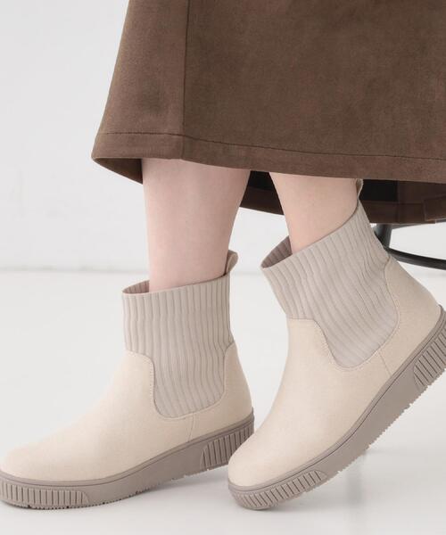 SHOO・LA・RUE（シューラルー）の「【撥水/低反発クッション】すっぽりラクラク はきぐちニットブーツ（ブーツ・レディース・カーキ系4/アイボリー/ブラック/ブラウン系その他/ブラック系7/ピンク系その他/ネイビー系5/キャメル/ワインレッド/ダークブラウン系7・25/35/45/50）」の20枚目の写真