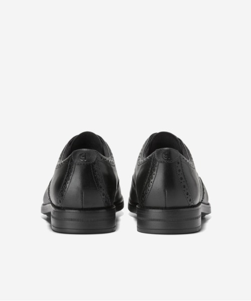 COLE HAAN(コールハーン)の「ハーモン グランド ウィングチップ オックスフォード mens(ドレスシューズ・メンズ・ブラック・7/7.5/8/8.5/9/9.5/10/10.5)」の3枚目の写真